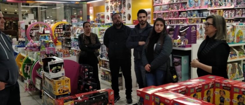 FORMANDOS EM ADMINISTRAÇÃO PARTICIPAM DE VISITA TÉCNICA