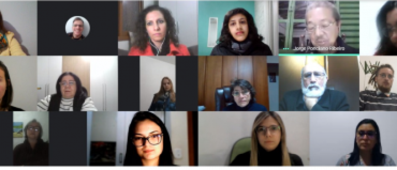 FUNDADOR DO INSTITUTO DE GESTALT-TERAPIA DE BRASÍLIA, PARTICIPA DE ENCONTRO EM GRUPO DE ESTUDOS DA FISMA