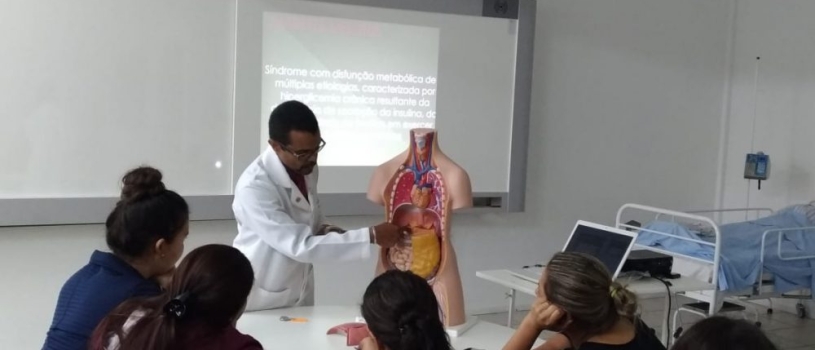 CURSO DE ENFERMAGEM DA FISMA RECEBEU PALESTRA SOBRE OHB