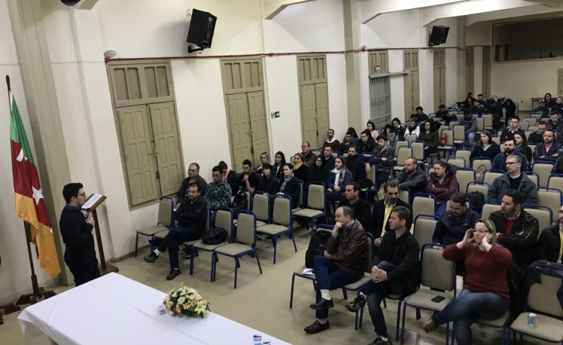 ADMINISTRAÇÃO E GESTÃO COMERCIAL REALIZAM ATIVIDADE DE VOLTA ÀS AULAS