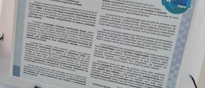 AÇÃO EXTENSIONISTA DA PSICOLOGIA ENTREGA PRANCHAS DE COMUNICAÇÃO EM HOSPITAIS DE SANTA MARIA