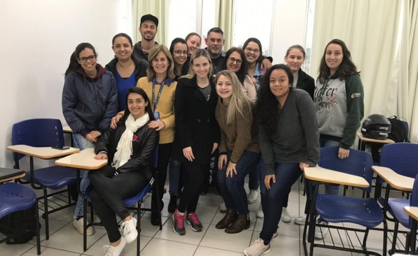 PROJETO DO CURSO DE ENFERMAGEM ABORDA QUESTÕES SOBRE RESPONSABILIDADES DO ENVELHECIMENTO POPULACIONAL