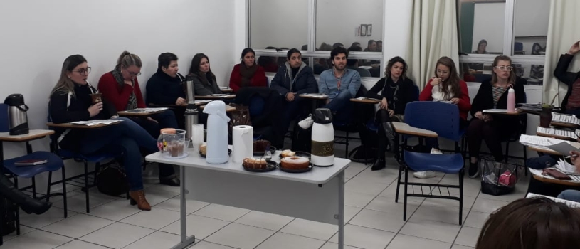 CORPO DOCENTE DA ÁREA DA SAÚDE REALIZA CONFRATERNIZAÇÃO NO ENCERRAMENTO DO SEMESTRE