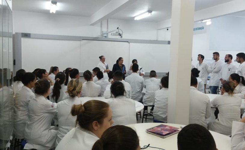 ACADÊMICOS DA ENFERMAGEM PARTICIPAM DE ATIVIDADE INTERDISCIPLINAR