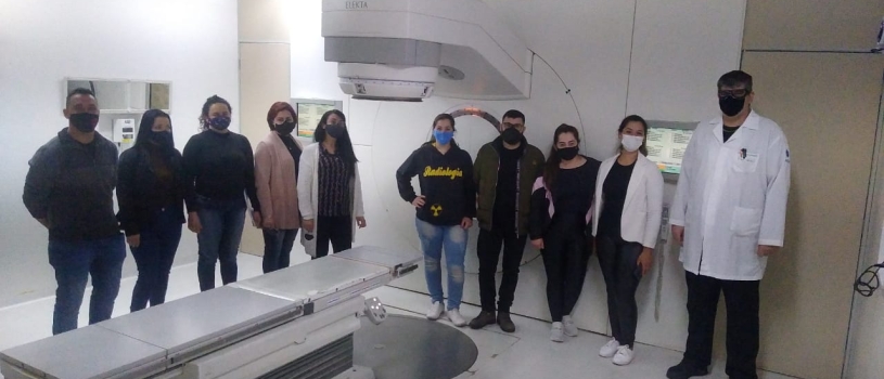 Turma do curso de Radioterapia realiza visita técnica em hospital de Santa Maria