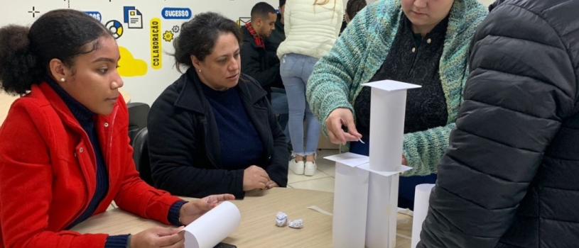 Dinâmica da Torre de Papel: Uma Experiência Prática na Gestão de Projetos