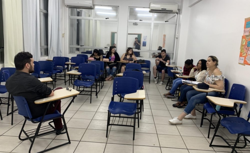 ATIVIDADE INTEGRADA ENTRE ENFERMAGEM E PSICOLOGIA FALA SOBRE PRÁTICAS INTERDISCIPLINARES DE CUIDADO